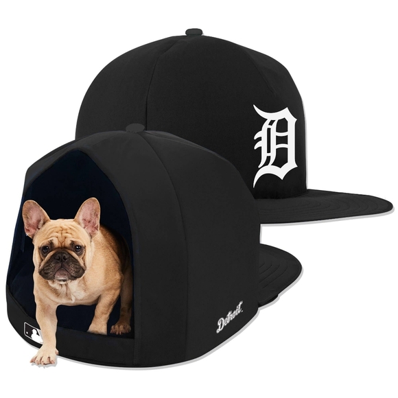 Detroit Tigers Noir Nap Cap Plush Dog Bed